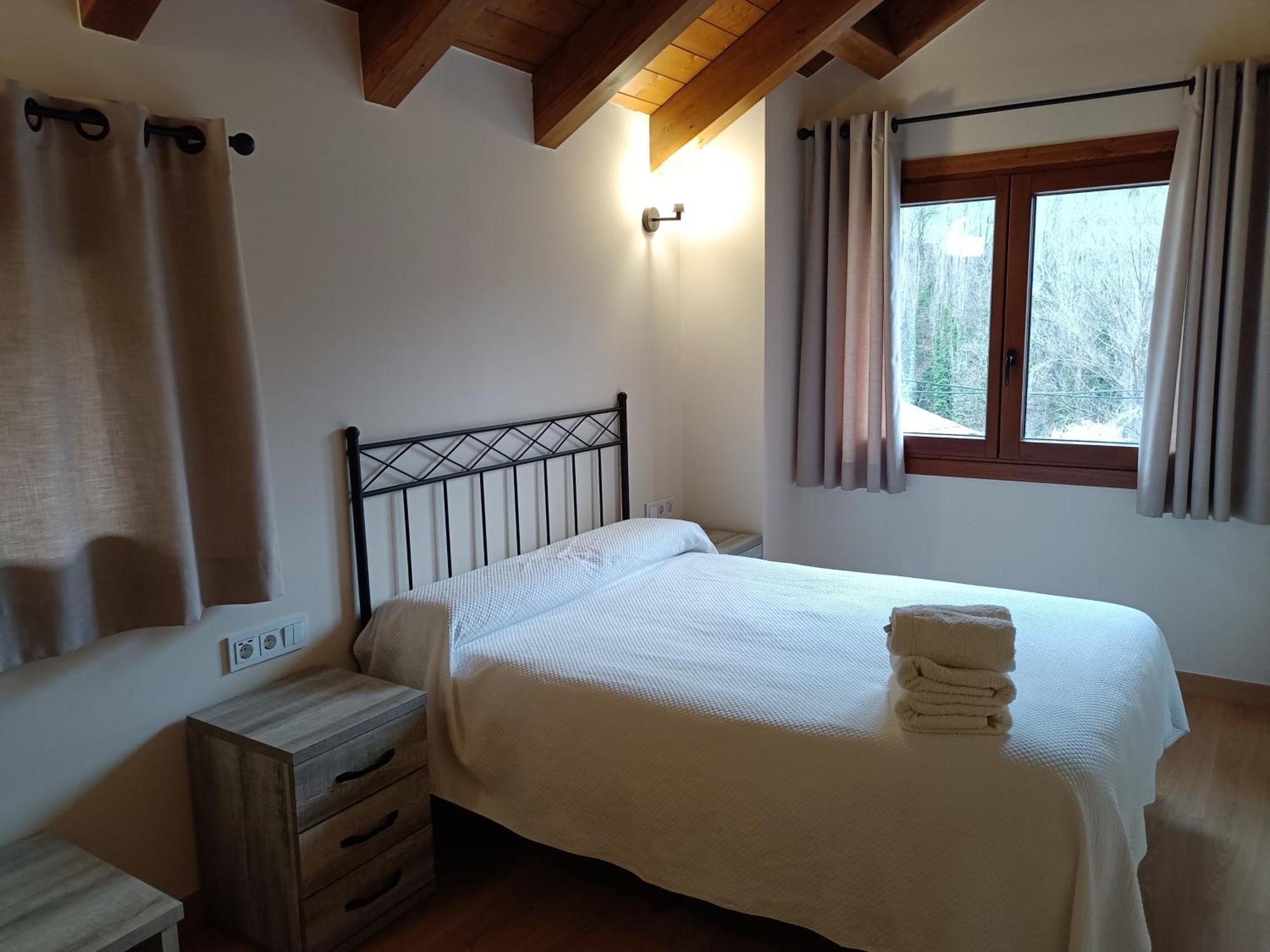 Apartaments Rural Berrós La Guingueta D'Aneu Exterior foto